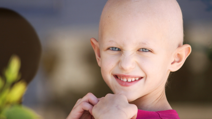 Även barn som drabbas av cancer behöver ett aktivt socialt liv och en fungerande vardag.  Foto: Shutterstock
